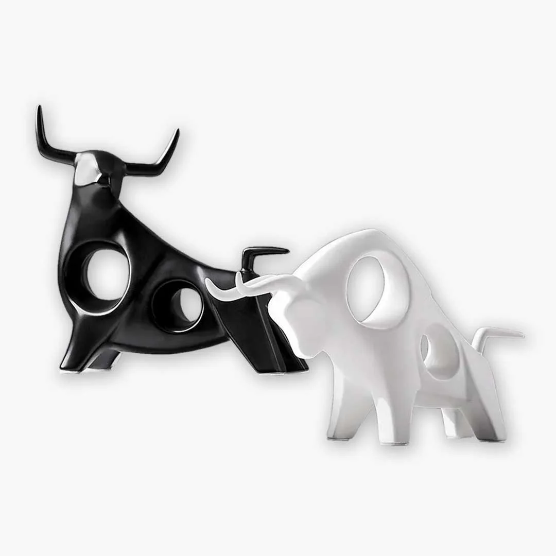 White Black Bulls Set
